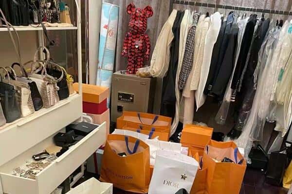 抚顺市新抚回收一线品牌衣服